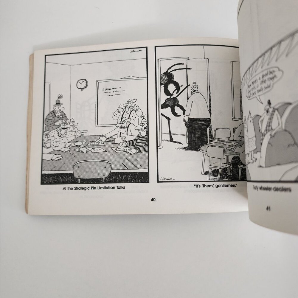 GARY LARSON - The Far Side | Set of 7 Comic Books Collectible Humor Kids Vintage - Picture 7 of 15